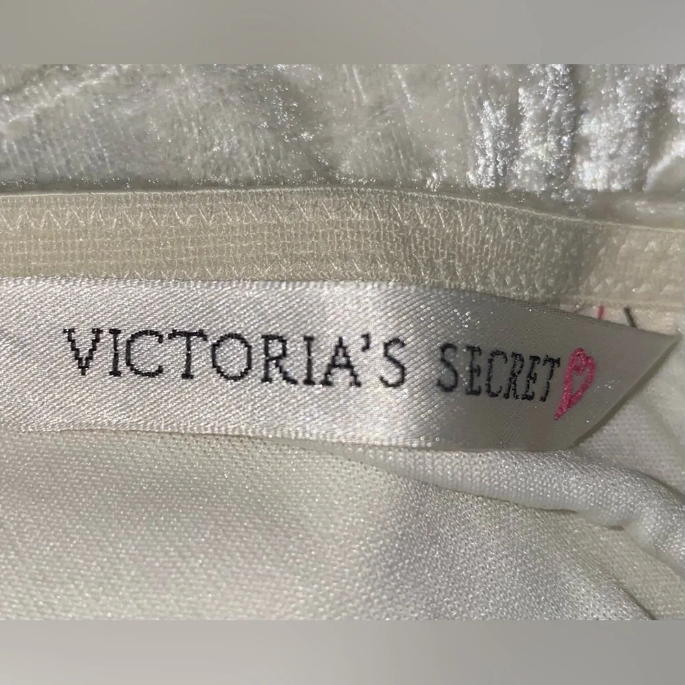 VICTORIA’S SECRET crushed velvet spaghetti strap top silky shorts vintage size S